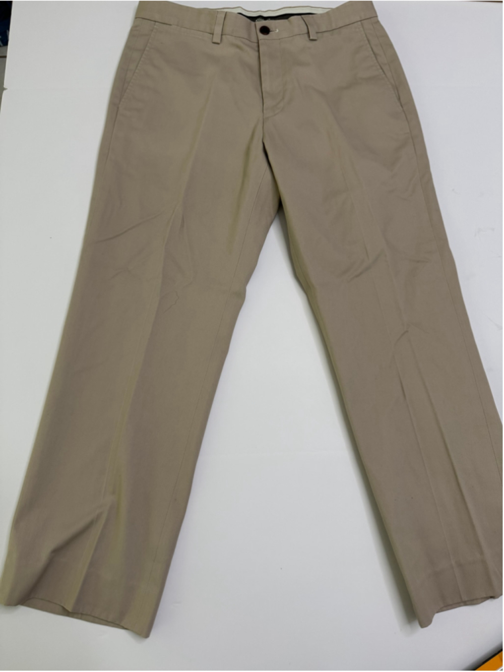 Men's Eddie Bauer Chinos Pants Waist 32x30 Beige Wrinkle Free Classic Fit
